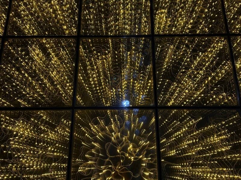 Svetleci podovi Glamur