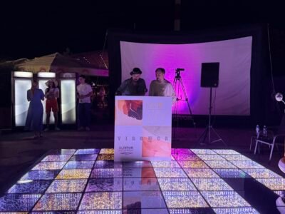 Svetleci podovi Glamur