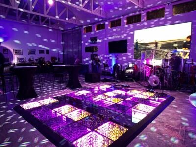 Svetleci podovi Glamur