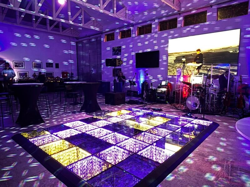 Svetleci podovi Glamur