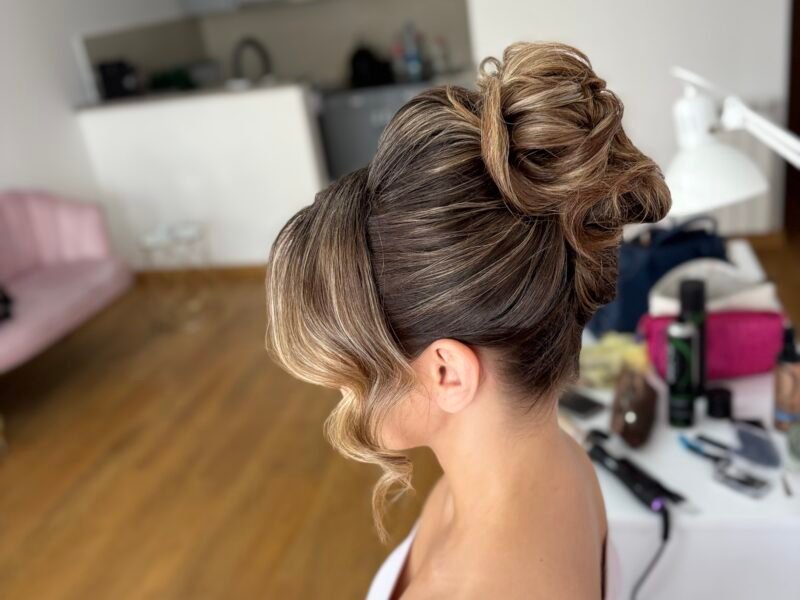 Savremene frizure i šminka - Marina Klipa