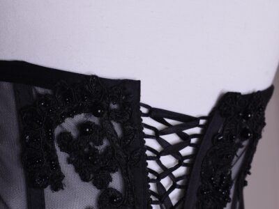 Queva.editions 🖤 Noir Corset Handmade