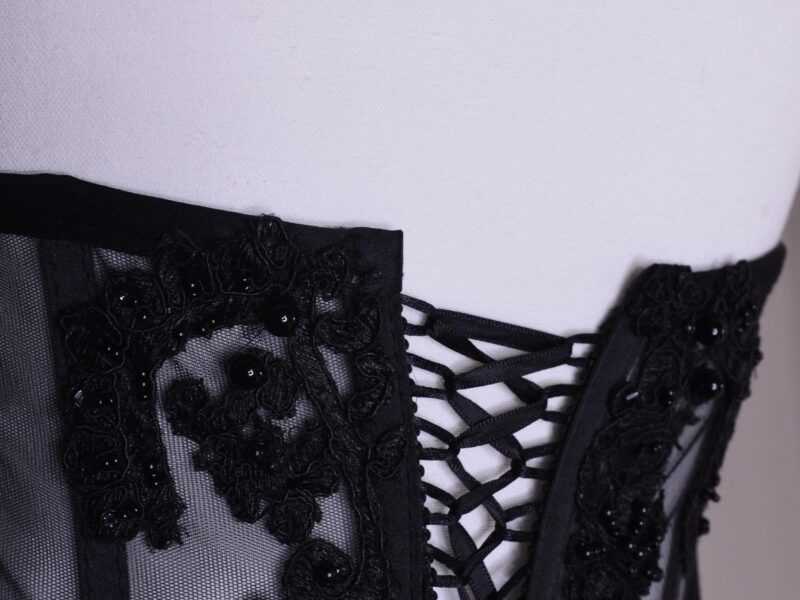 Queva.editions 🖤 Noir Corset Handmade