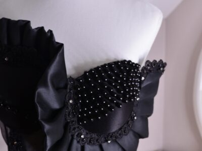 Queva.editions 🖤 Noir Corset Handmade