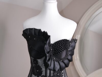 Queva.editions 🖤 Noir Corset Handmade