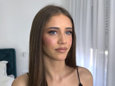 PROFFESIONAL MAKEUP ARTIST