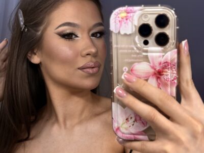 PROFFESIONAL MAKEUP ARTIST